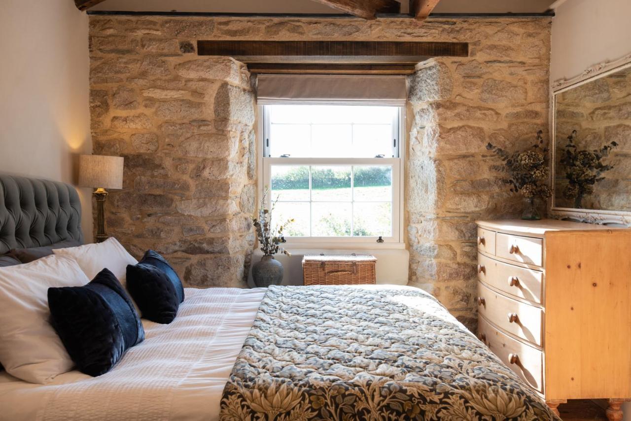 Trevidgeowe Farmhouse Bed & Breakfast Bodmin Exterior photo