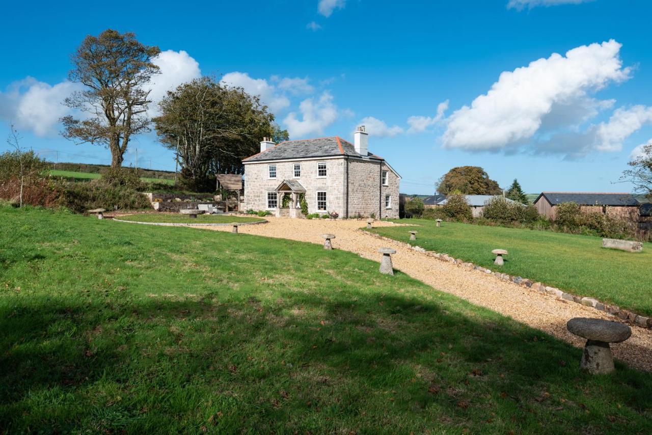 Trevidgeowe Farmhouse Bed & Breakfast Bodmin Exterior photo